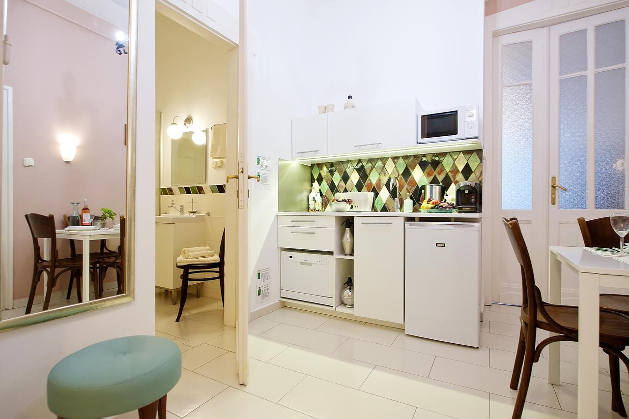 Door Family Apartmán
